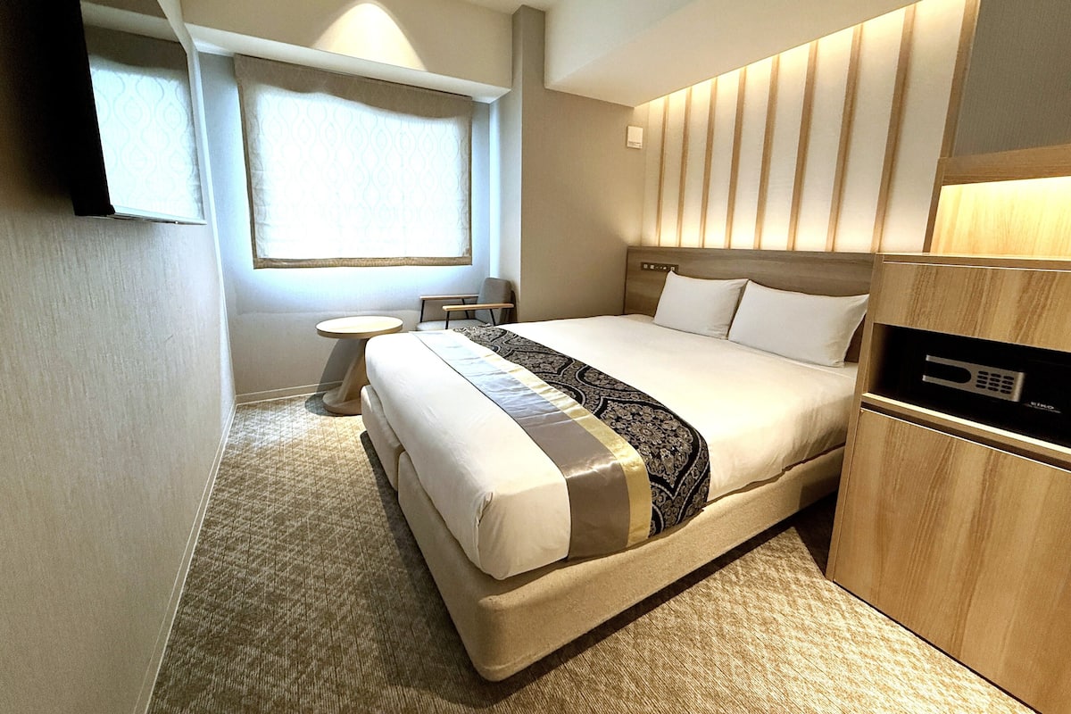 Comfort Double Room, Non Smoking | 1 bedroom, down duvets, in-room safe, desk
