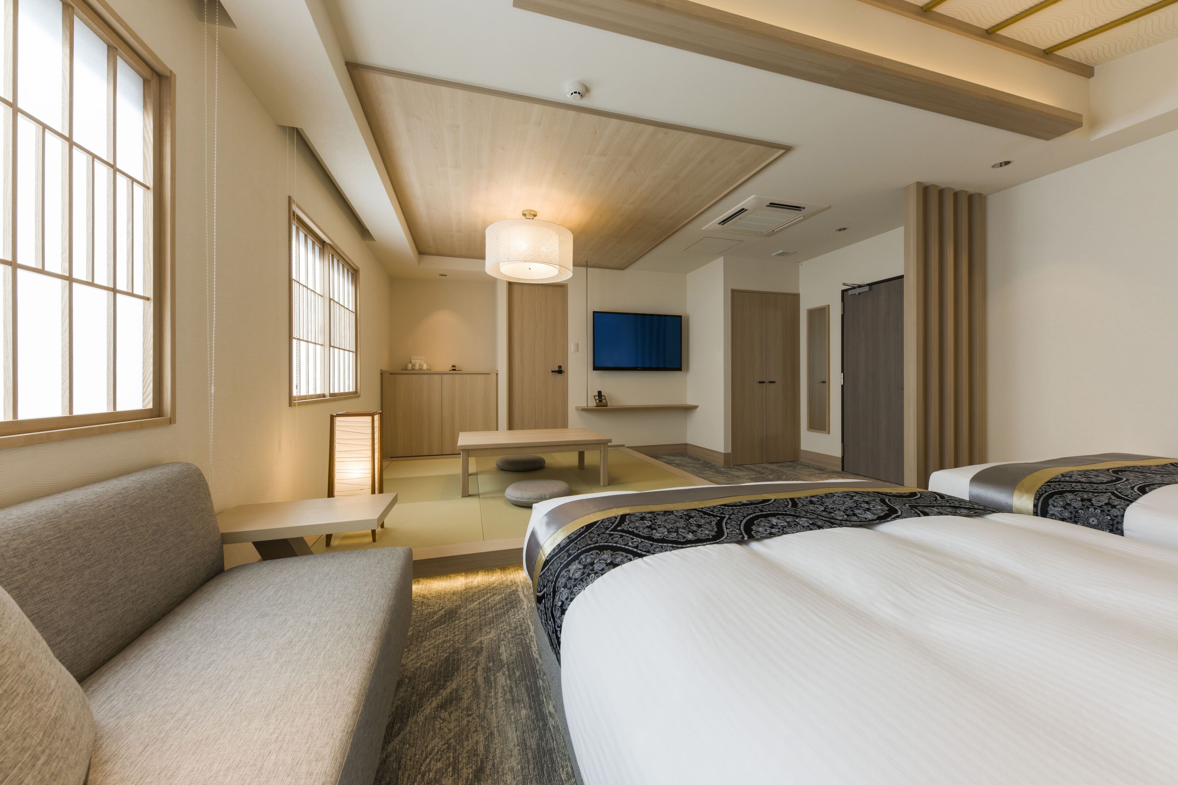 1 bedroom, down duvets, in-room safe, desk