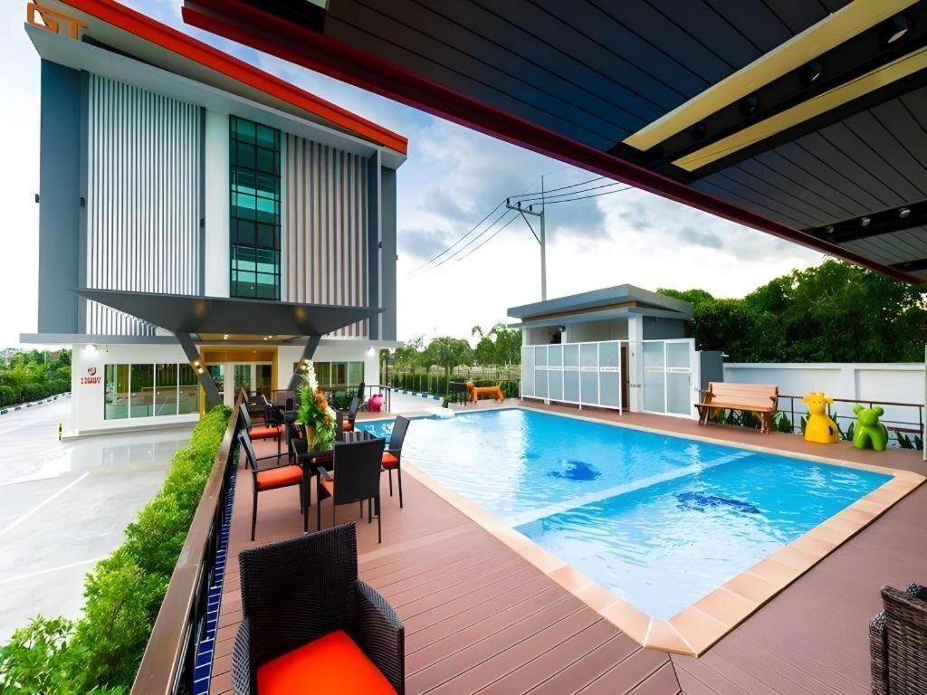 Pool