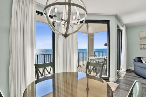 Beachfront 1BR @ Phoenix X • Sleeps 6 • Gulf Views, Pools & Next to Flora-Bama