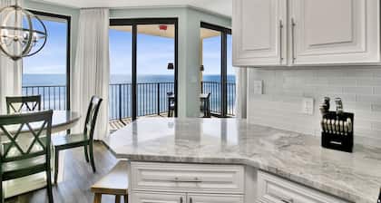 Phoenix X #1402 - Endless Fun & Ideal Location Beside Flora-Bama!