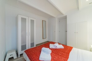 1 bedroom, iron/ironing board, free WiFi