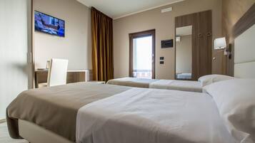 Deluxe Double or Twin Room | Minibar, in-room safe, individually furnished, desk