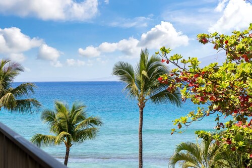 NEW 6Bed6Ba 3 PENTHOUSES, 2 SideBySide 1steps away Spectacular Ocean Beach Front