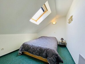 2 bedrooms - 3-Room Apt for 6 with Balcony - La Rochelle (La Rochelle)
