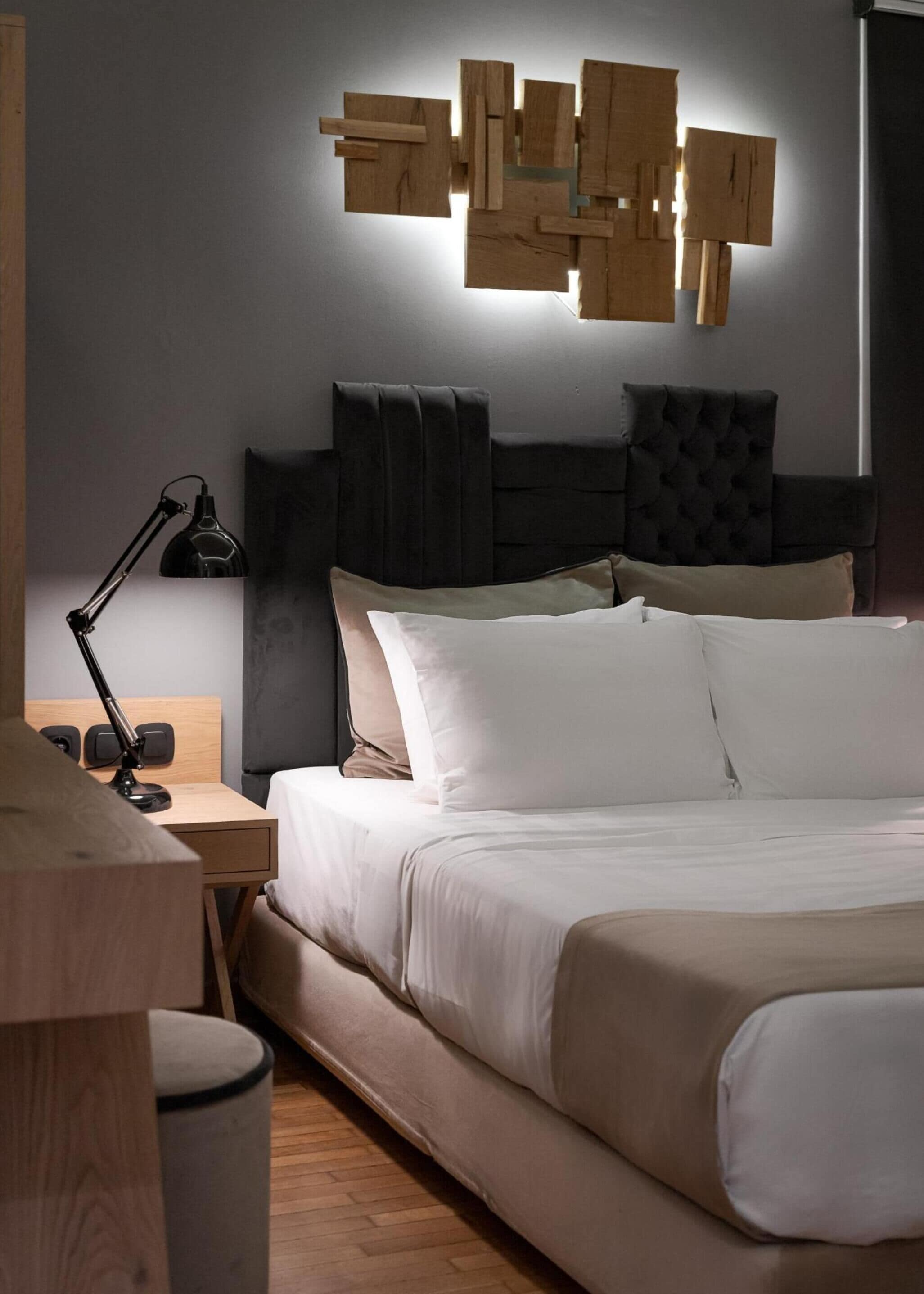 4 Schlafzimmer, Zimmersafe, Schreibtisch, Bügeleisen/Bügelbrett