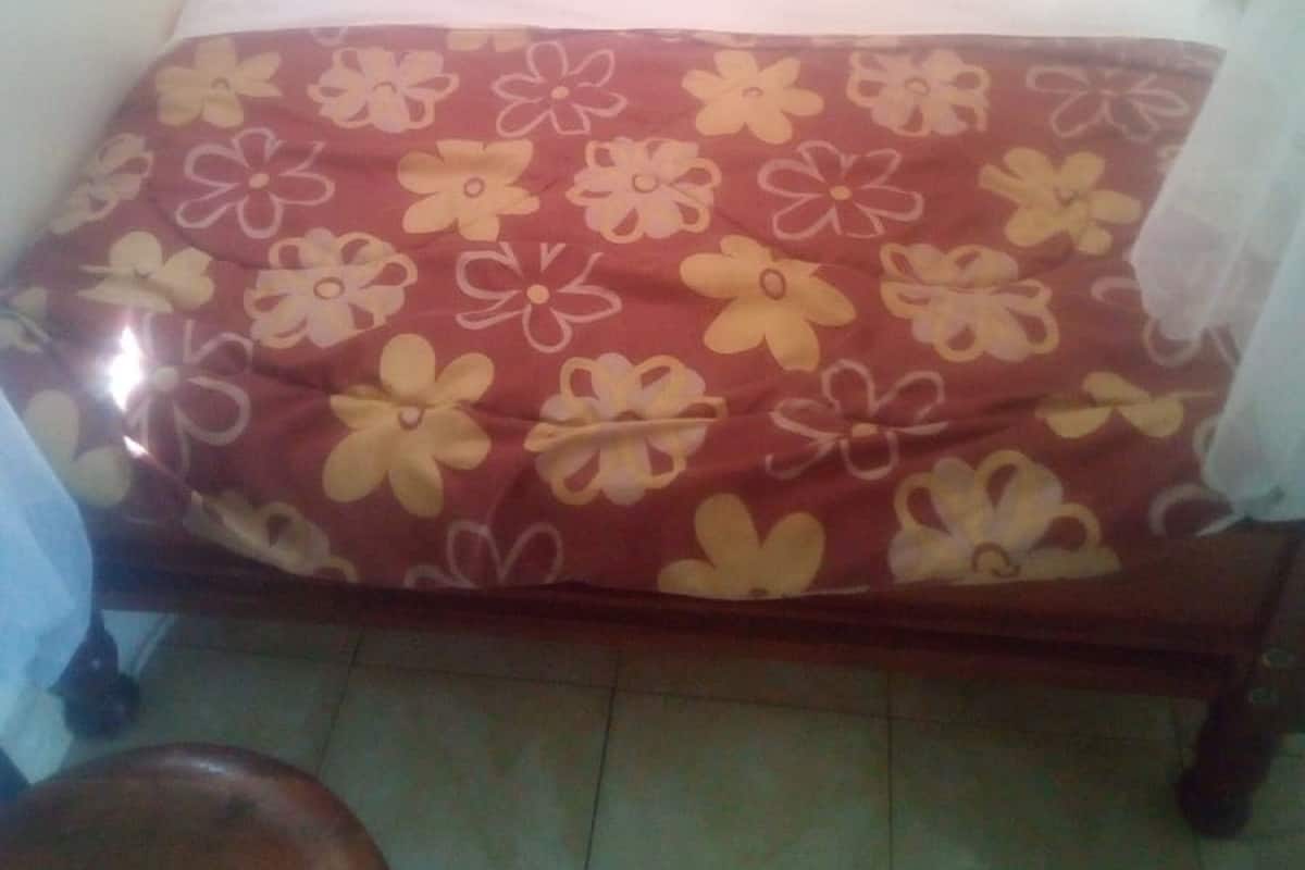 Quarto casal | Cortinas blackout, roupa de cama