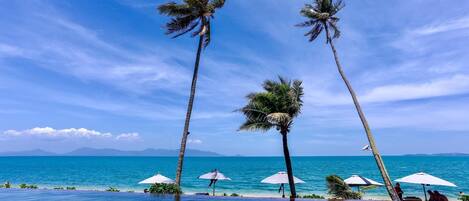 ชายหาด