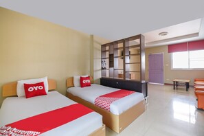Habitación estándar con 2 camas individuales | Escritorio y wifi gratis 