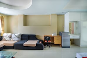 Habitación doble Deluxe | 1 habitación, escritorio y wifi gratis