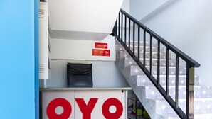 Quầy tiếp tân