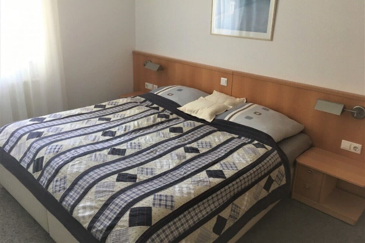 Lägenhet - balkong (Lina) | 2 sovrum, skrivbord och gratis wi-fi