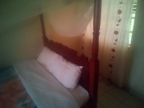 Double Room | Blackout drapes, free WiFi, bed sheets - Soulfa Guest House (Nairobi)