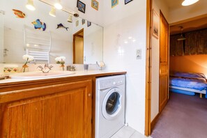 Bathroom - Homerez - Apartment in Bolquère, mountain view (Bolquère)
