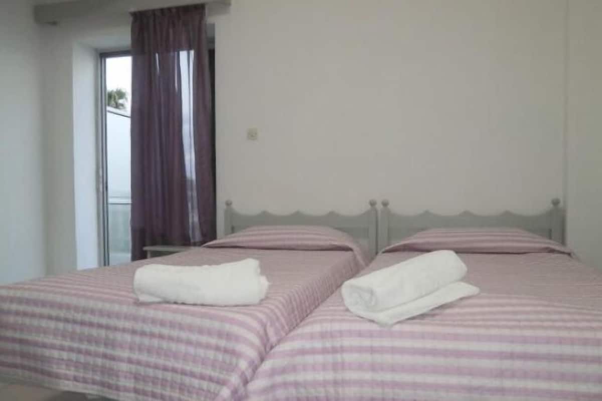 Free WiFi, bed sheets