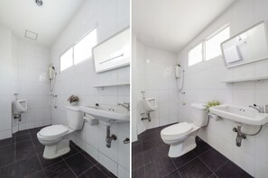 Bathroom - OYO 775 Explore Hotel (Chiang Rai)