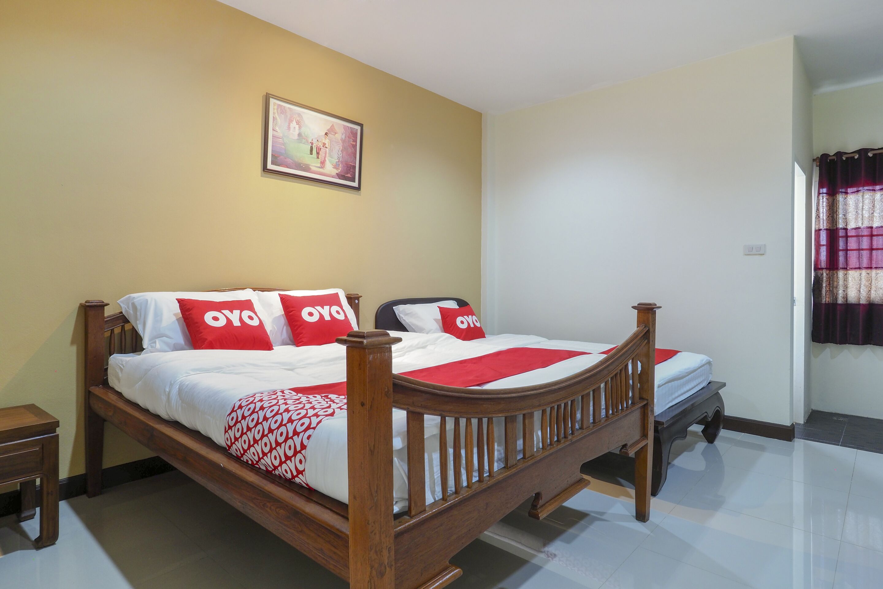 Free WiFi, bed sheets