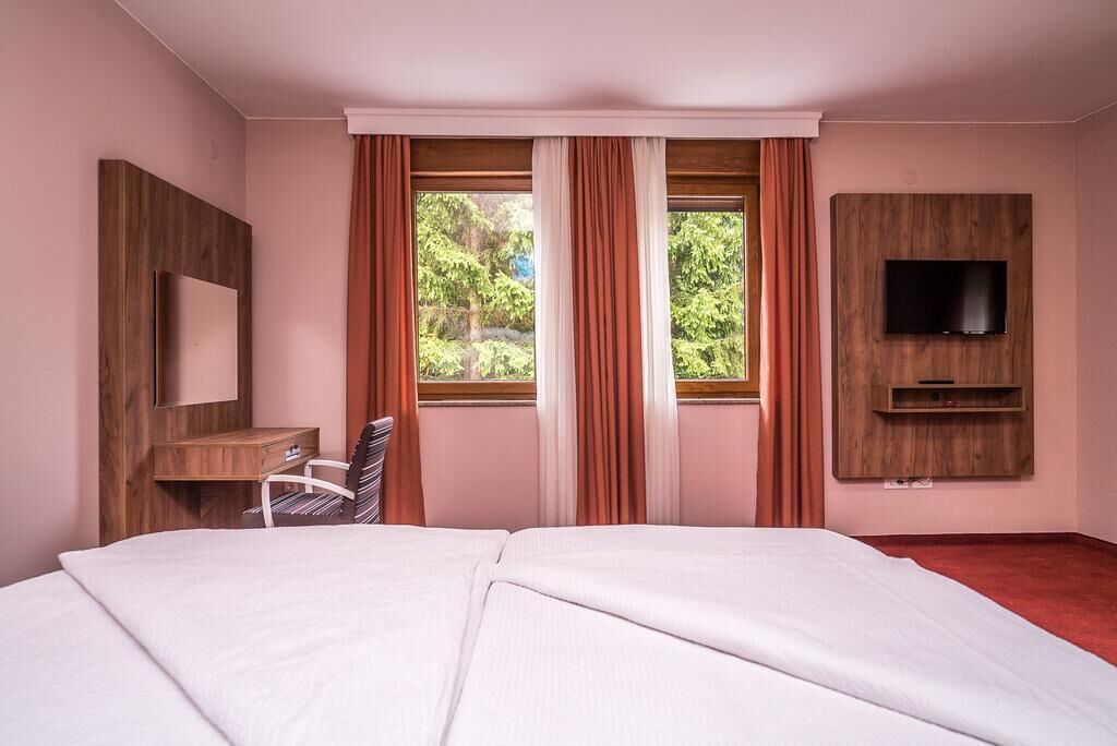 In-room safe, desk, blackout curtains, soundproofing