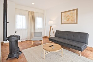 Ferienhaus, 2 Schlafzimmer, Gartenblick | Wohnzimmer