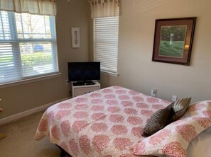 Condo (221-06 Woodlands Way (Crow Creek))