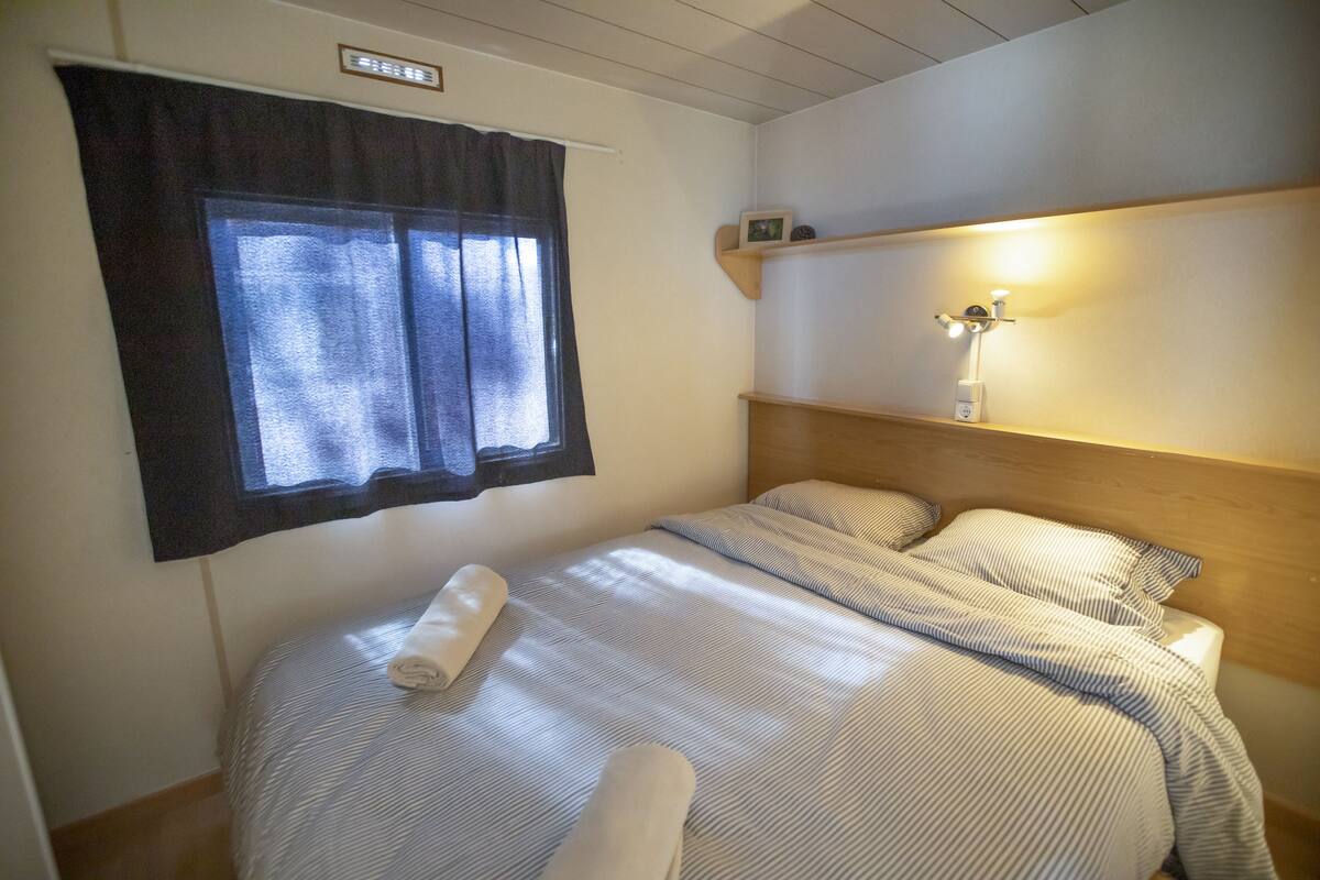Bangalô, 2 quartos | Cortinas blackout, Wi-Fi de cortesia, roupa de cama