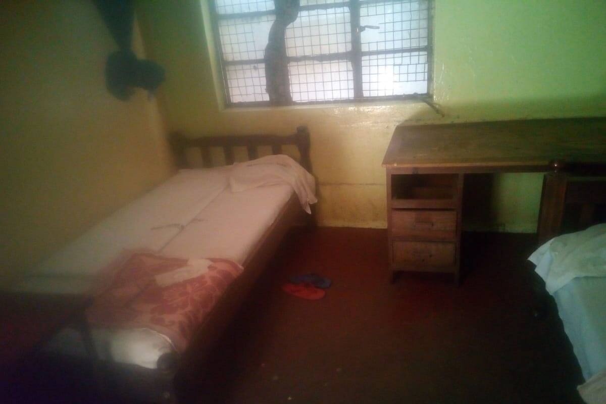 Single Room | Desk, blackout drapes, WiFi (free), bed sheets