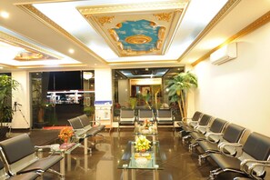 Lobby - Wirton Dago Hotel (Bandung)