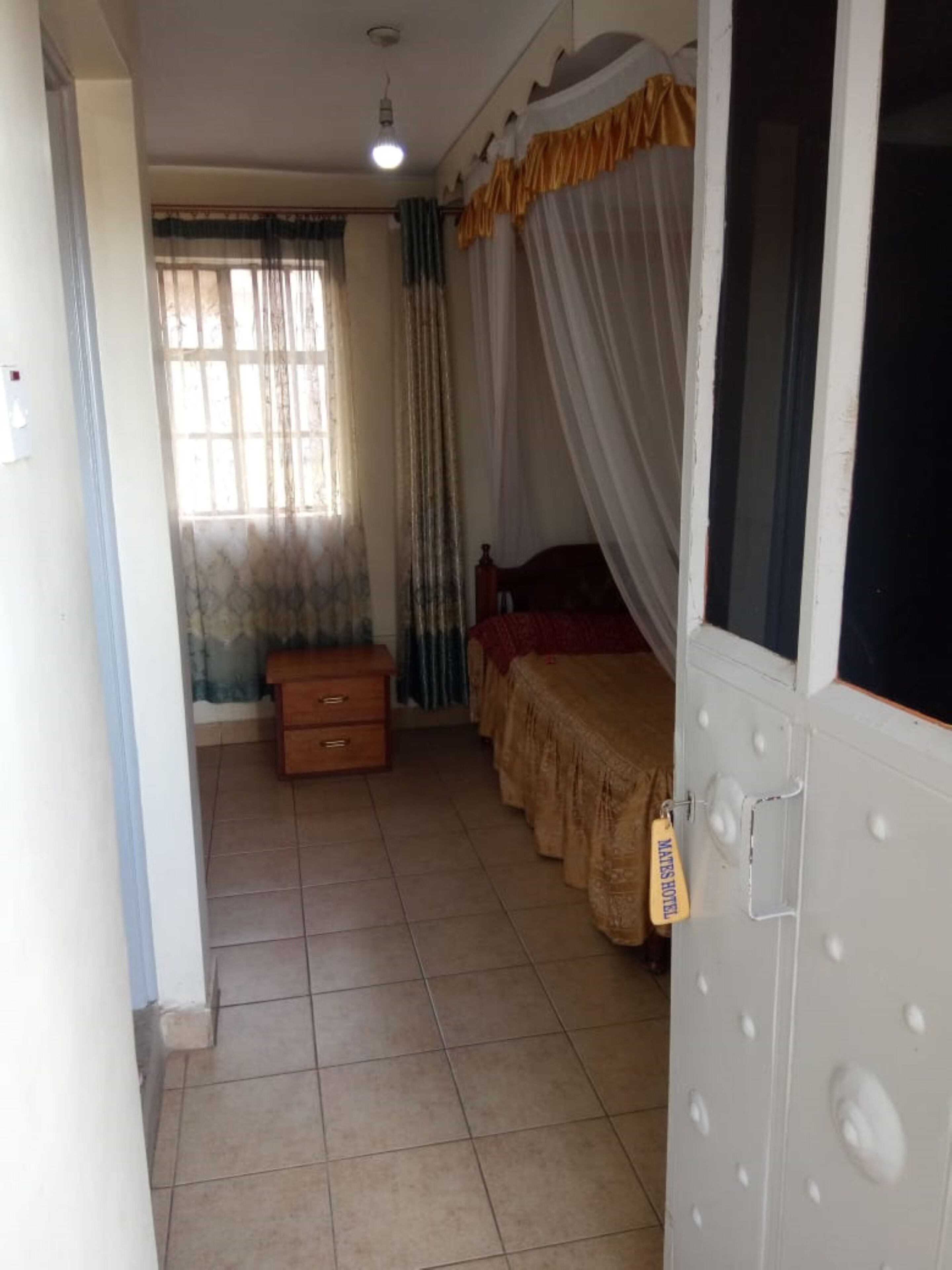 Quarto casal | Escrivaninha, ferros/tábuas de passar roupa, Wi-Fi de cortesia