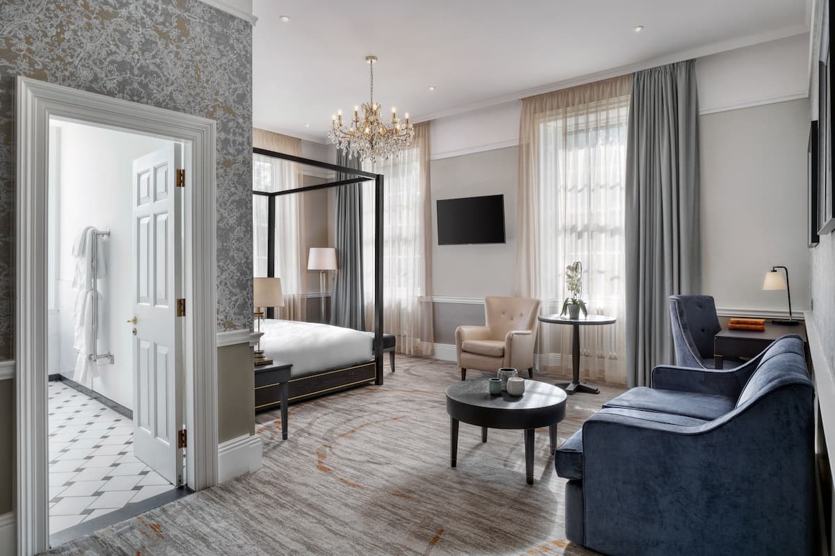 Junior Room- includes spa access | 1 bedroom, in-room safe, individually decorated, individually furnished
