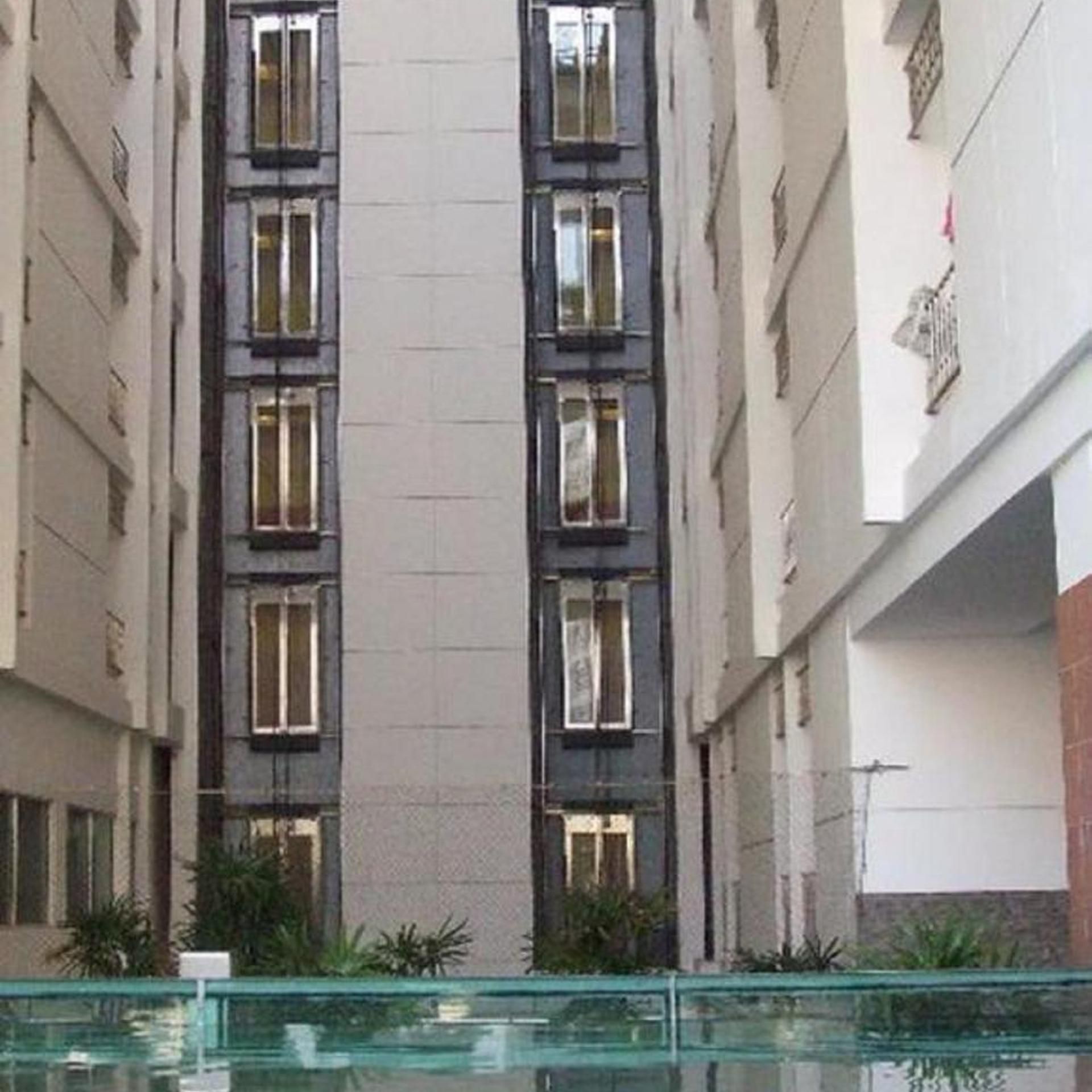 حمام سباحة