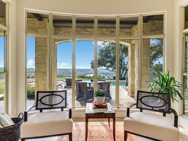 Interior - Above Lakeview I Lake Austin I Pool & Spa I Sunset Lake Views I Dock (Austin)