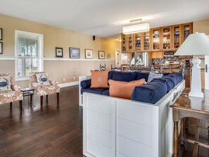 Smart TV, chimenea, reproductor de DVD y tenis de mesa 