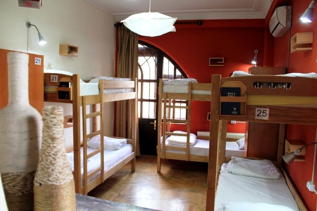 Photo - Envoy Hostel and Tours