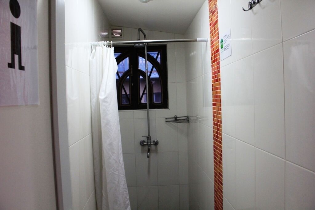 Photo - Envoy Hostel and Tours