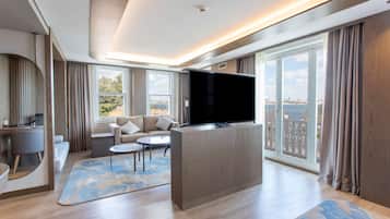 Caja fuerte, escritorio, espacio para trabajar con un portátil