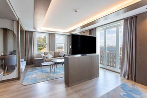 In-room safe, desk, laptop workspace, soundproofing