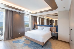 In-room safe, desk, laptop workspace, soundproofing