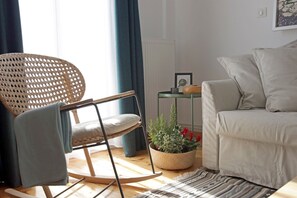 Comfort Apartment, City View | Living room | Flat-screen TV - Lena's Central Relaxed Eco Apartment (Thessaloniki)