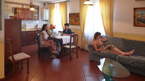 Living room - ORTENSIA APARTMENT (Cenaia)
