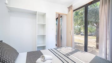 Casa rodante, 2 habitaciones (Leo) | 2 habitaciones, decoración personalizada y muebles diferentes
