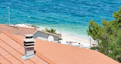 Lovely ❤ sea view apt for 2+1, beach at 250 m