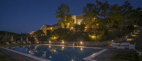 Seasonal outdoor pool