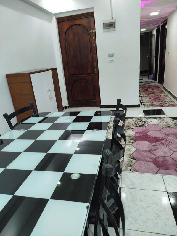 تناول الطعام