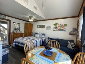 開放式客房 | 起居區 | 電視