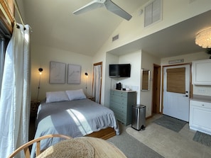 Free WiFi - 38 Piece Of Heaven Studio Bedroom Condo by RedAwning (Hatteras)