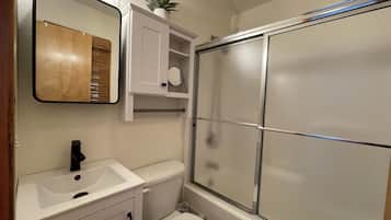Studio | Bathroom | Towels