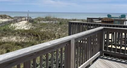 38 Piece Of Heaven Studio Bedroom Condo by RedAwning