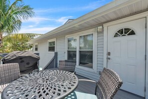 Villa, 3 Bedrooms | Outdoor dining