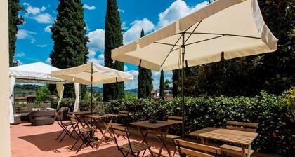 Deluxe Charming Florentine VILLA in the City. PLUS