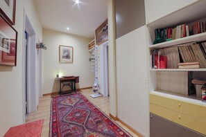 Hallway - Perfect place to explore and relax, with courtyard (Florence)